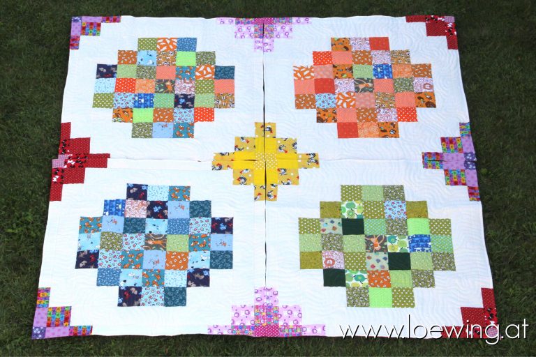 Babyquilts for triplets in a square